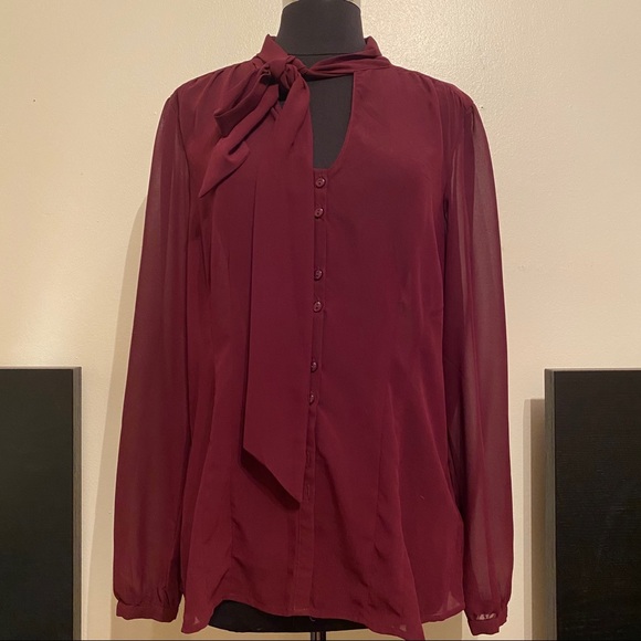 Suzy Shier Top - Picture 1 of 3